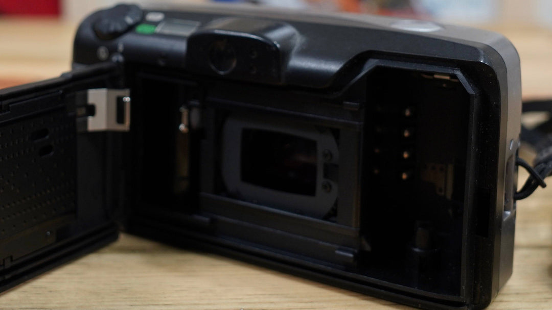 CANON Sure Shot 105 Zoom - 35mm Film Point & Shoot Camera - West Block Vintage