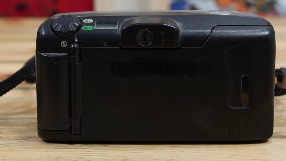 CANON Sure Shot 105 Zoom - 35mm Film Point & Shoot Camera - West Block Vintage