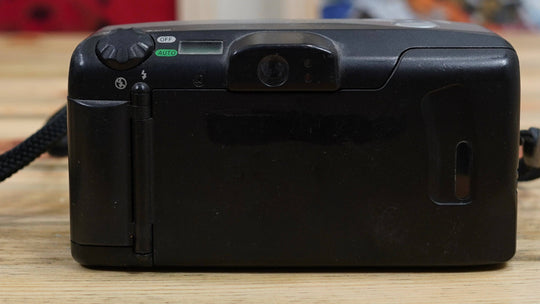 CANON Sure Shot 105 Zoom - 35mm Film Point & Shoot Camera - West Block Vintage
